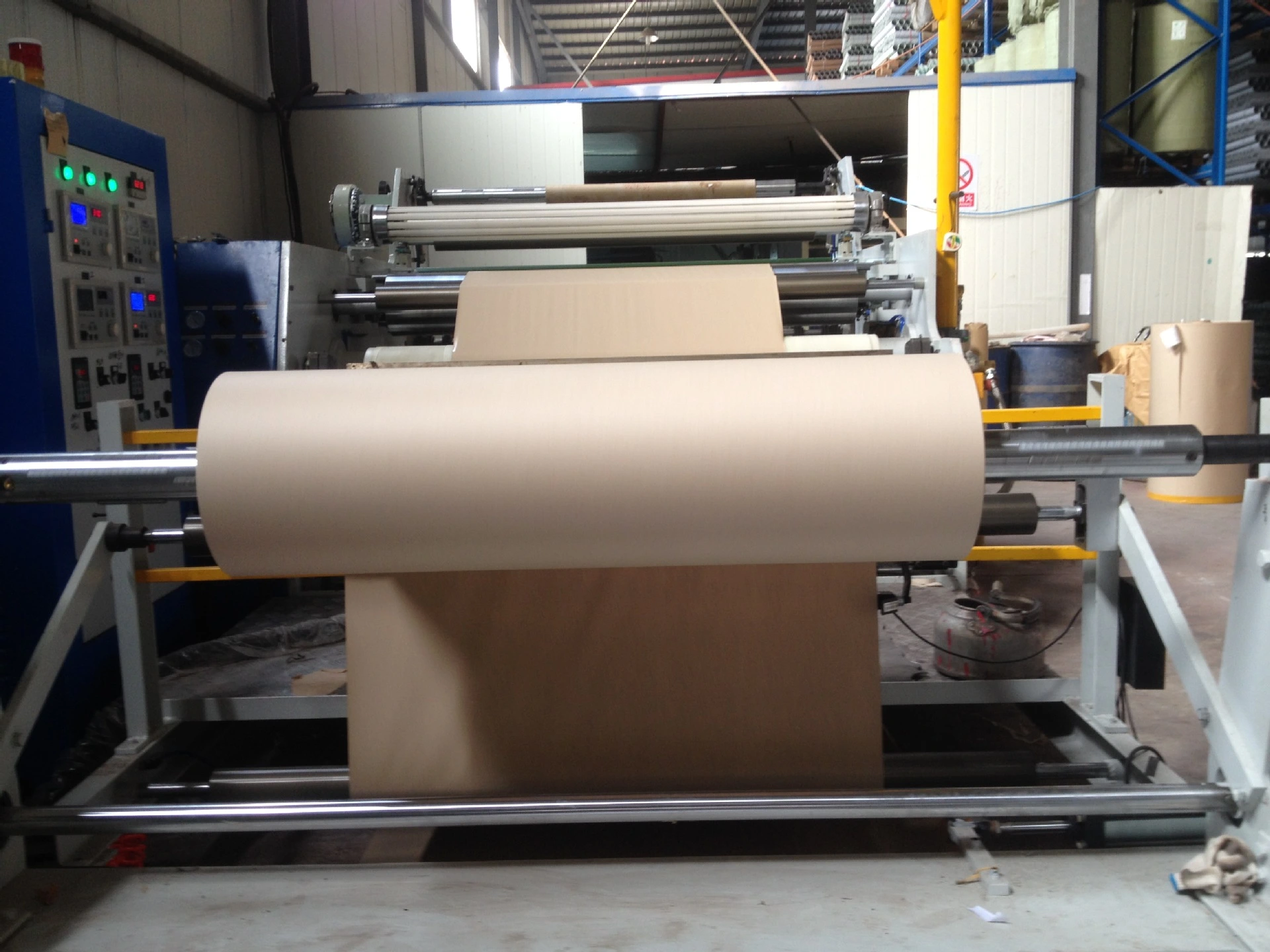 Proses pita sambungan Drywall